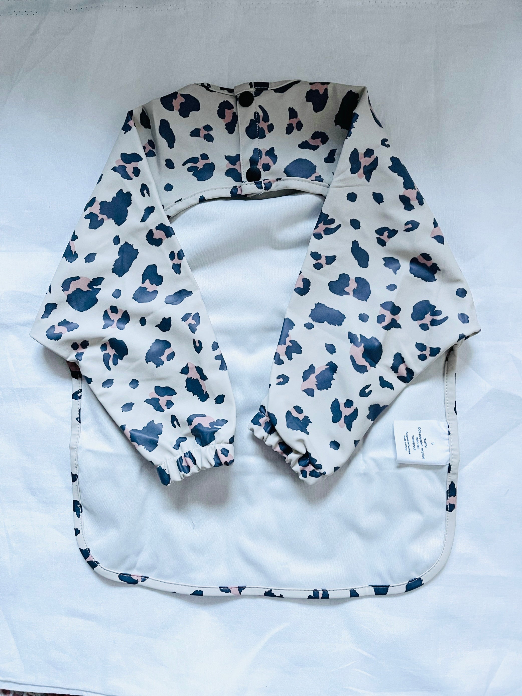 DORRIS BIB/SMOCK (THE COW)
