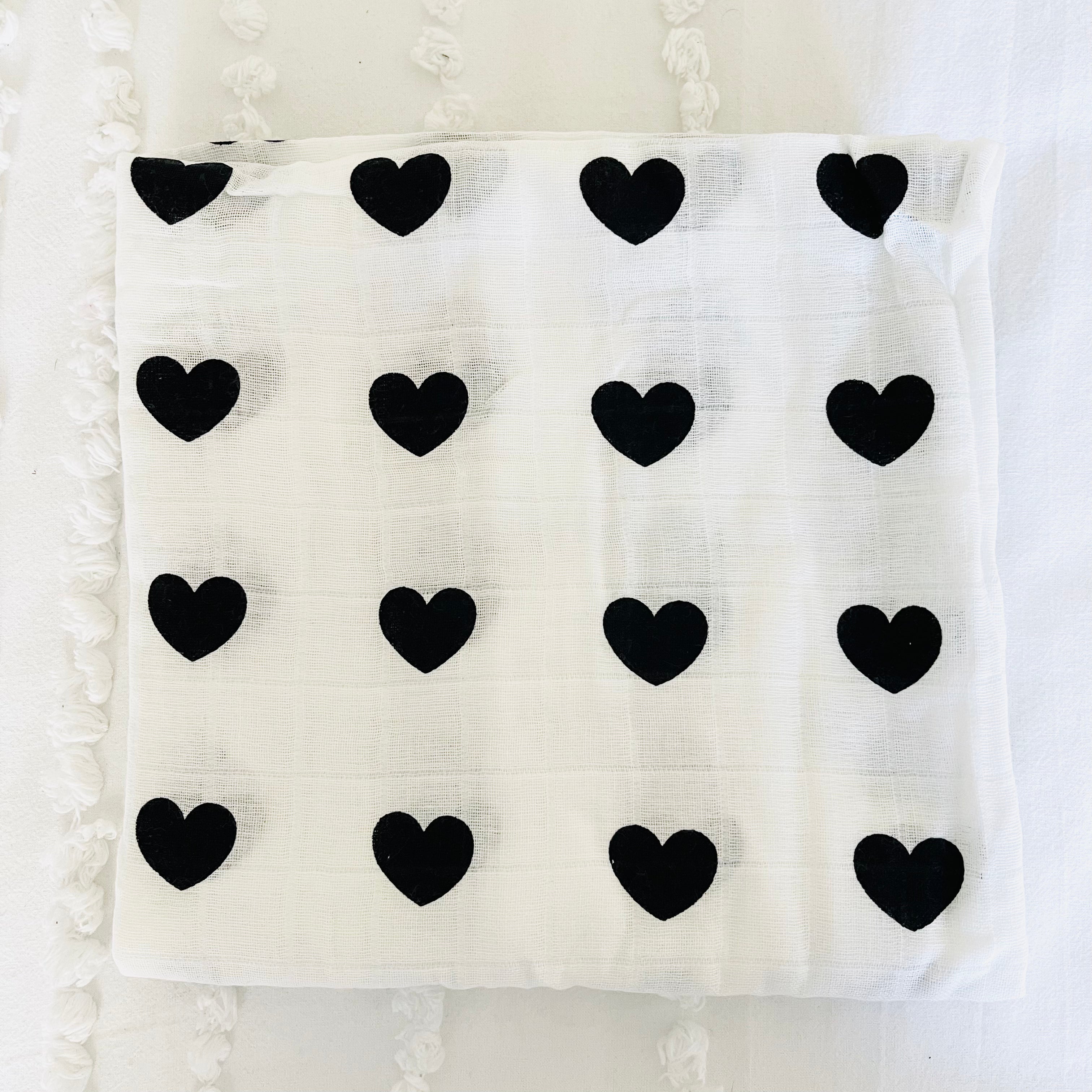 ALL HEARTS MUSLIN WRAP