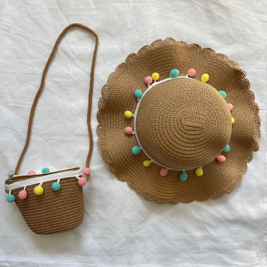 POM POM SUN HAT AND COIN PURSE (BROWN)