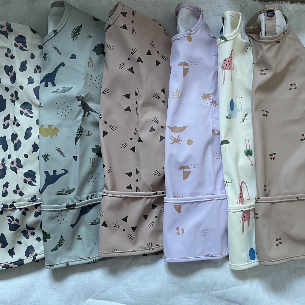 DORRIS BIB/SMOCK (THE COW)