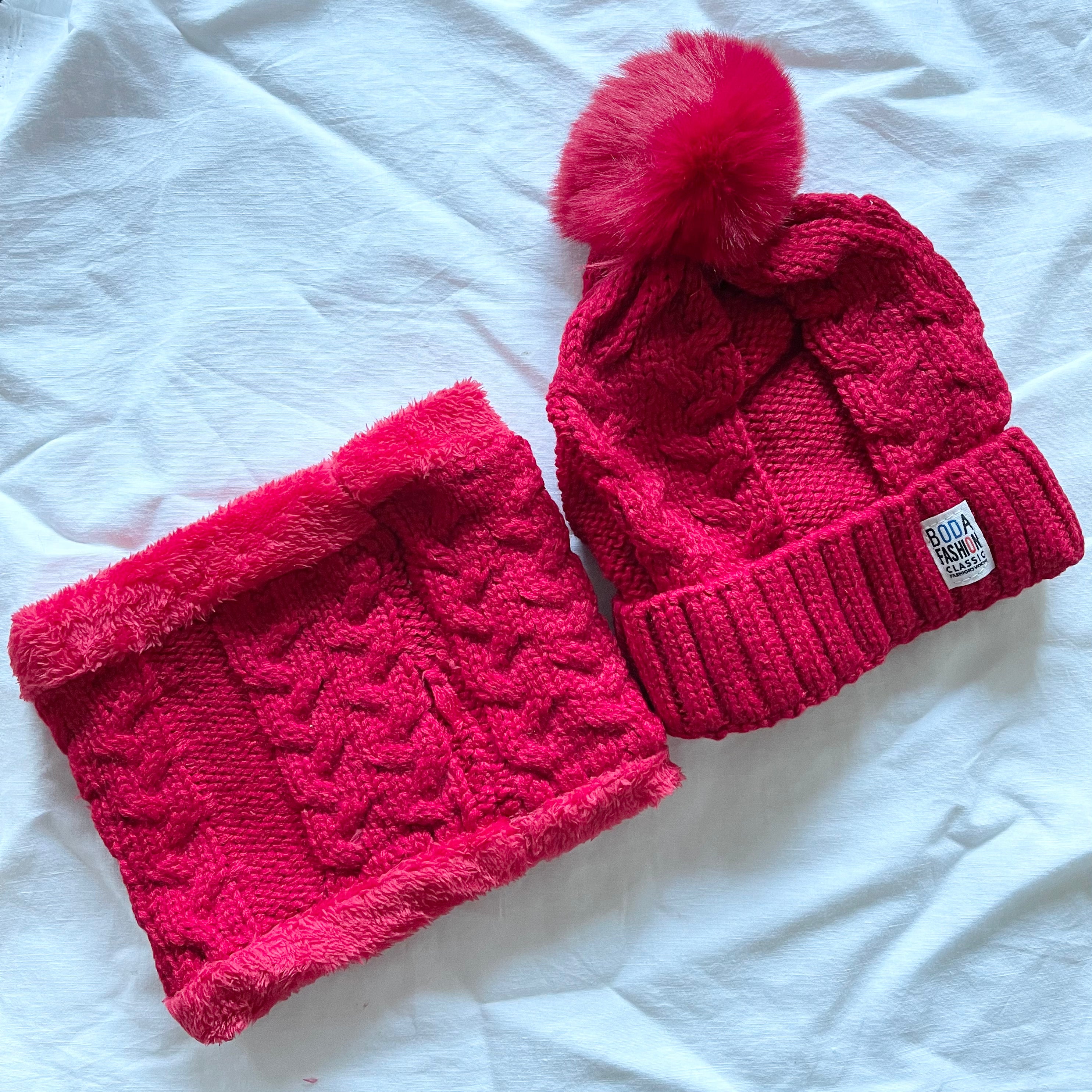 MARISSA MUMMA BEANIE AND TUBE SCARF COMBO